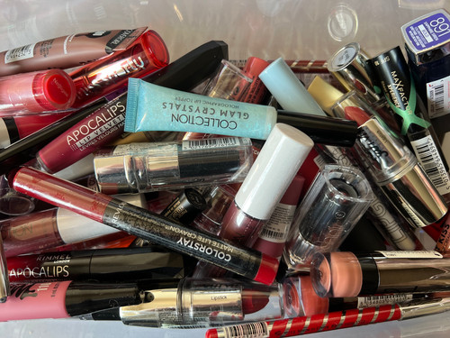 Lip colour lucky - colour, lot